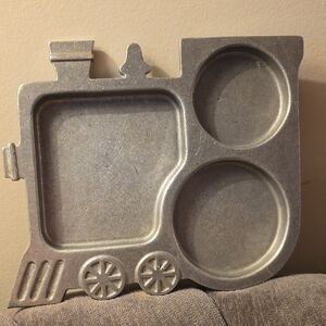 1975 Vintage Train-Shaped Metal Dish- Pewter Finish York Metalcrafters